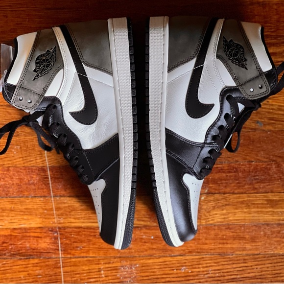 Jordan 1 Dark Mocha (W) - Picture 3 of 4